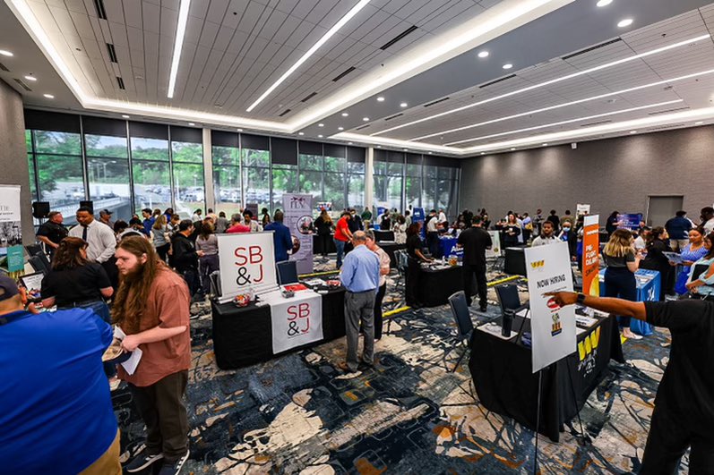 CLT Airport on Twitter "Sending thanks to all the employers and 480