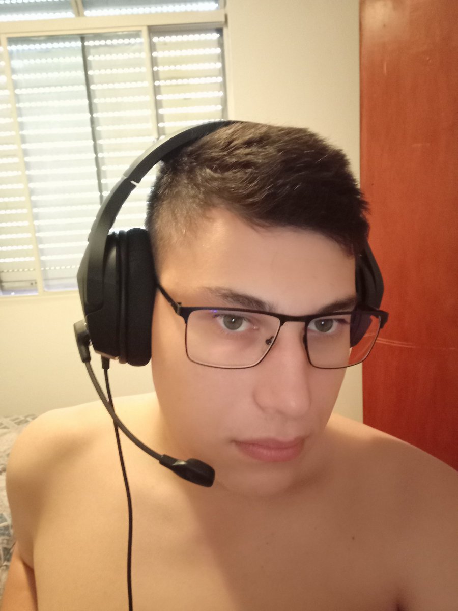 Mais novo acessório do SharkGui, famoso tubarão cegueta