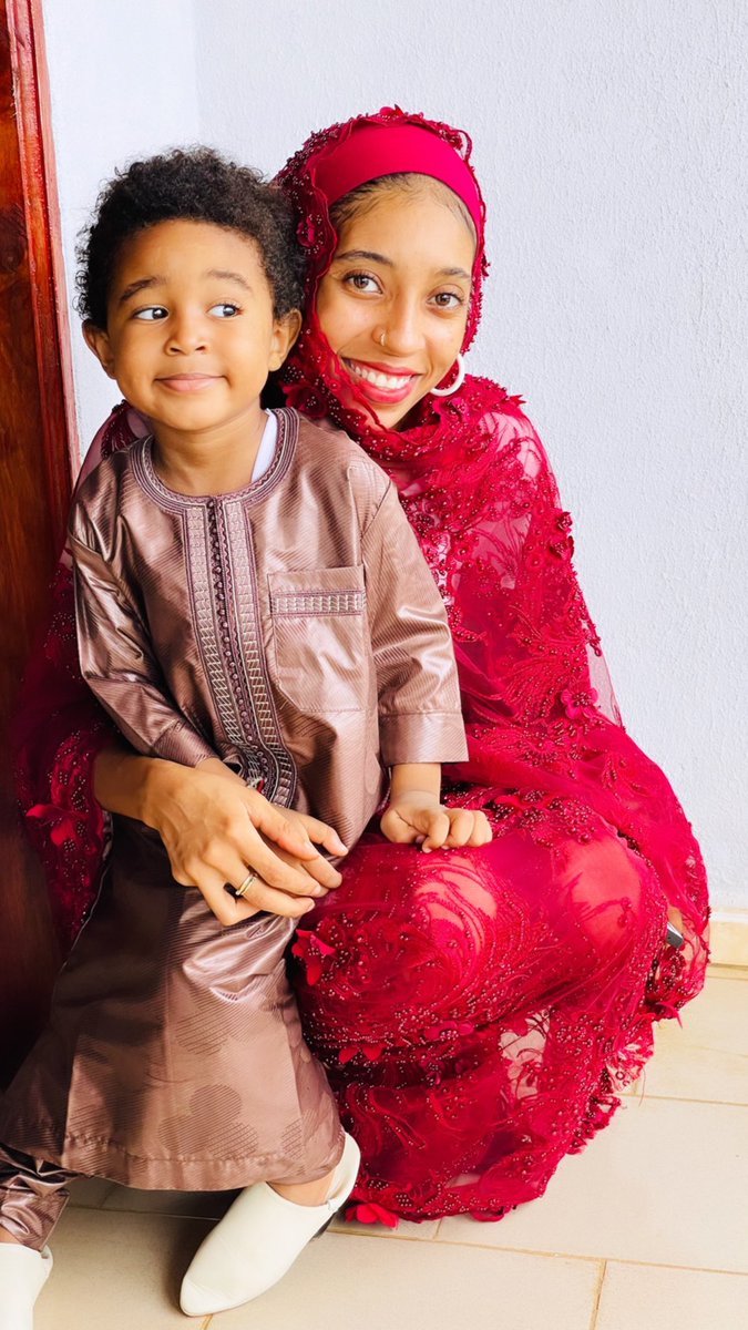 gallediallo's tweet photo. Joyeux anniversaire Maman de Issa. We love you. https://t.co/Bka5Uvcx8O