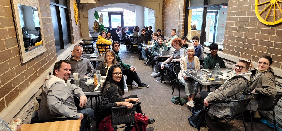EGMathNation's tweet image. Breakfast to start STATE day followed by team photos.... What a great way to end a great season. Results Thursday.  #mathteamSTATE  @ElkGrove_HS Thanks to coaches  @MrWalloch_EGHS @hengteaches @Per_Buj &amp;amp; Mr OC and all the awesome students!