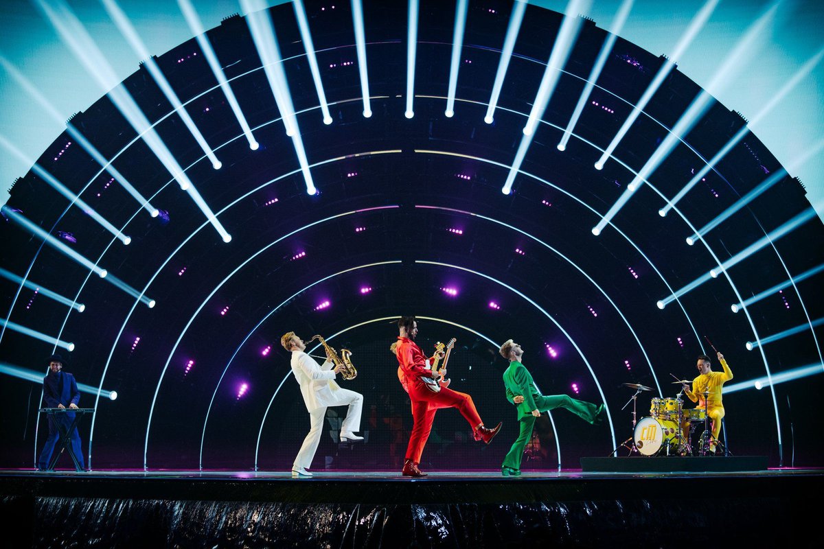 xDaniel_Fabianx's tweet photo. Jeder Act steht also immer vor der unverändert gleichen Sonne .
#ESC2022 #stage #issues #staging #turin #thesunwithin https://t.co/JvxmFErfbC