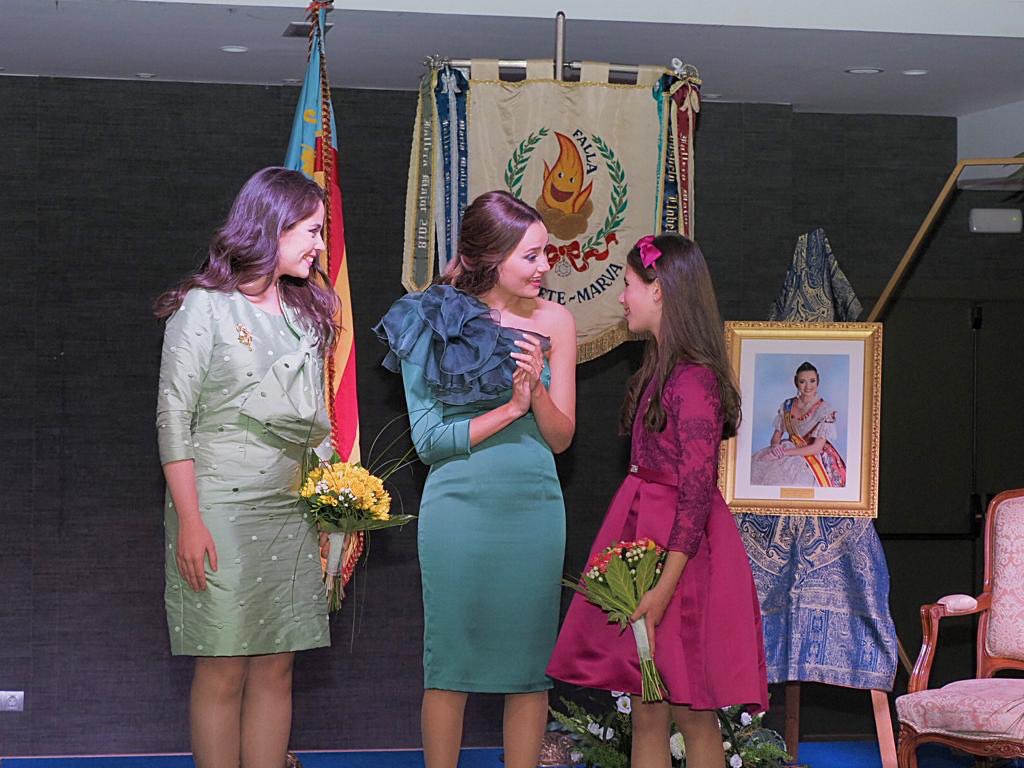 🔥 La falla <a href="/AlbaceteMarva/">Falla Albacete Marvá</a>, el sector #Roqueta-#Arrancapins i l’<a href="/A_FallasCentro/">Agrupación Fallas Centro</a> homenatgen a la Fallera Major de València 2020-2021, Consuelo Llobell Frasquet. ✨ A l’acte han assisit les #FFMMV, Nerea López i Carmen Martín.

Gràcies de cor per tot, Consuelo! ❤️‍🔥