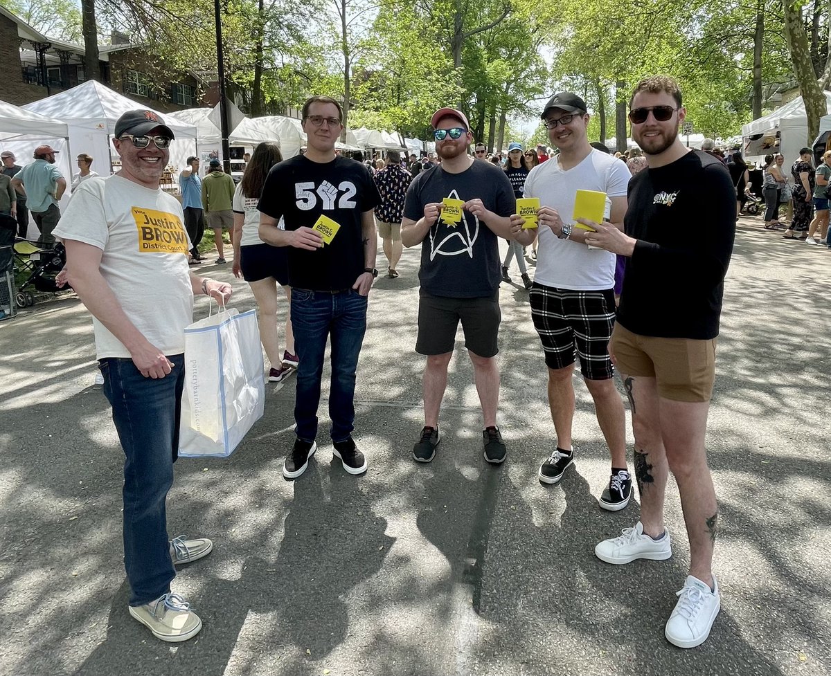 justin4judge's tweet image. Bluegrass and Brown. Let’s goooooooo! #whatcanbrowndoforLou #justin4judge #brownfordistrictjudge