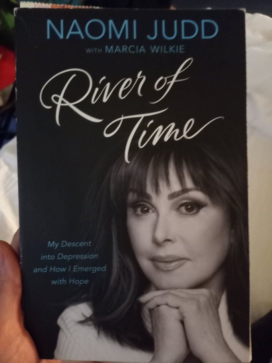 ChrisMichaelW's tweet image. The Talented @TheNaomiJudd DIED. Last night  I started  reading her 2016 book #RiverOfTime, about her bounds with Mental Illness, because  I can relate to the depression  part. Read it! My heart is with the  Fam. #NaomiJudd