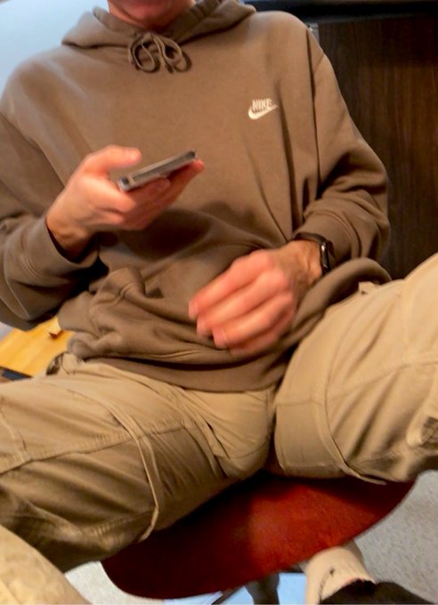 I never sit with my legs closed https://t.co/FZU6firhoa
