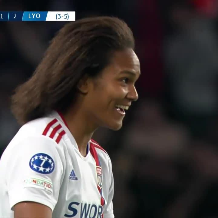 Captain Wendie Renard comes in clutch for Lyon 👏🧑‍✈️

🇫🇷 🎙 👉  🎙 👉