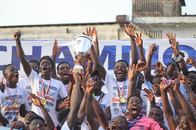 lfa2nddivision's tweet photo. CECE UNITED CROWNED CHAMPIONS 🏆

Cece United were formally crowned as champions of the Orange division at the Antoinette Tubman Stadium on 30 April.

They lost 2-1 to Muscat FC in a league match that preceded the ceremony. https://t.co/4IdfB9hd0m