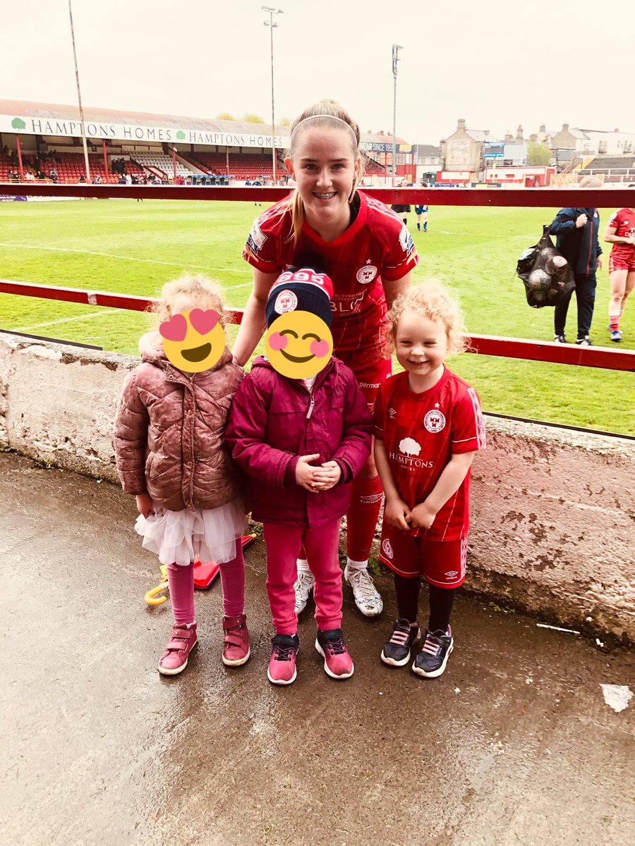 Thanks so much to <a href="/JessStapleton_/">Jessie Stapleton</a> for taking the time today. The girls have a new hero!