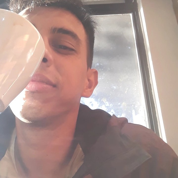 Algunas mañanas son mañosas, otras pasan las horas y en algunas cuestiones nos encontramos para vernos tal cual somos -