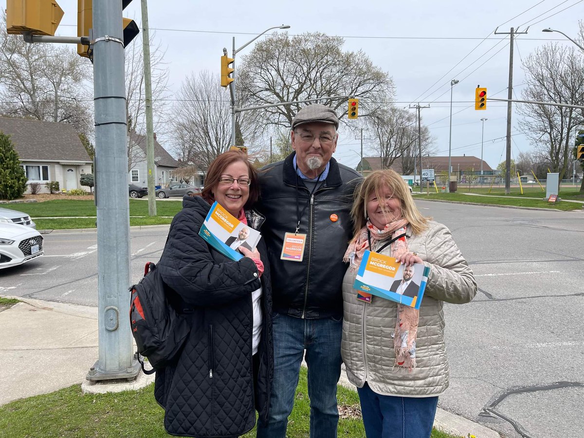 derrybhouy's tweet photo. Street canvas For Brock McGregor NDP chatham Kent Leamington https://t.co/8fy7dyXOOd