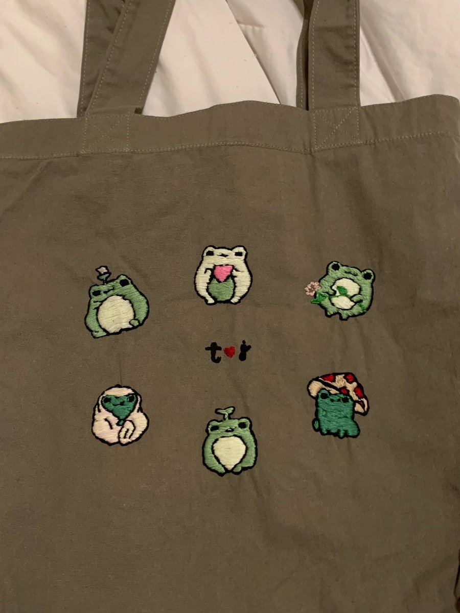 TrietBui's tweet photo. This is rlly late but thank you for embroidering this bag and making me a carrot cake for my birthday! When we grow old together and i lose all my memories, ill have these little pictures to look back on who you were to me - my dearest happiness ❤️ https://t.co/Vc2yyq3MnJ