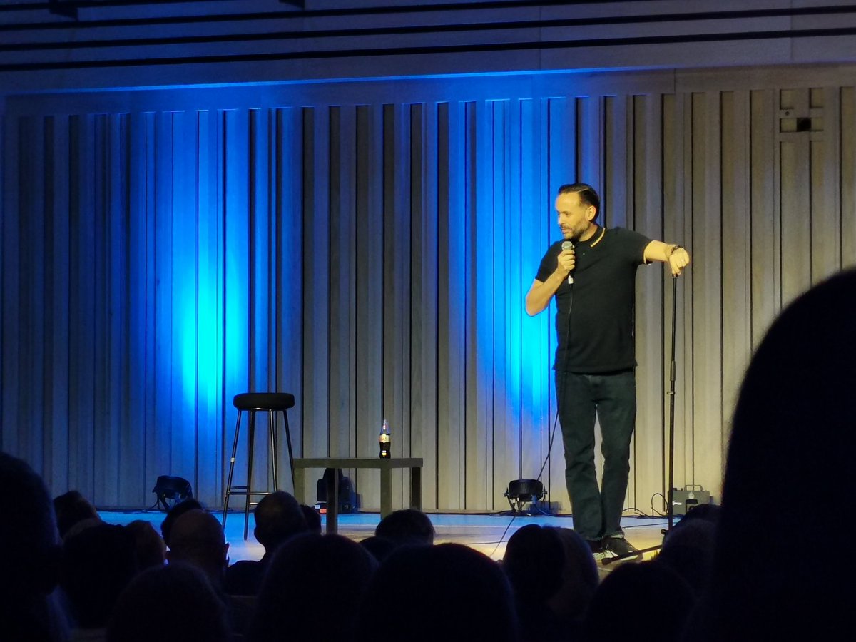itsavinelife's tweet photo. Great night at the @StollerHall  watching @GeoffNorcott https://t.co/xDZ17MqZEV