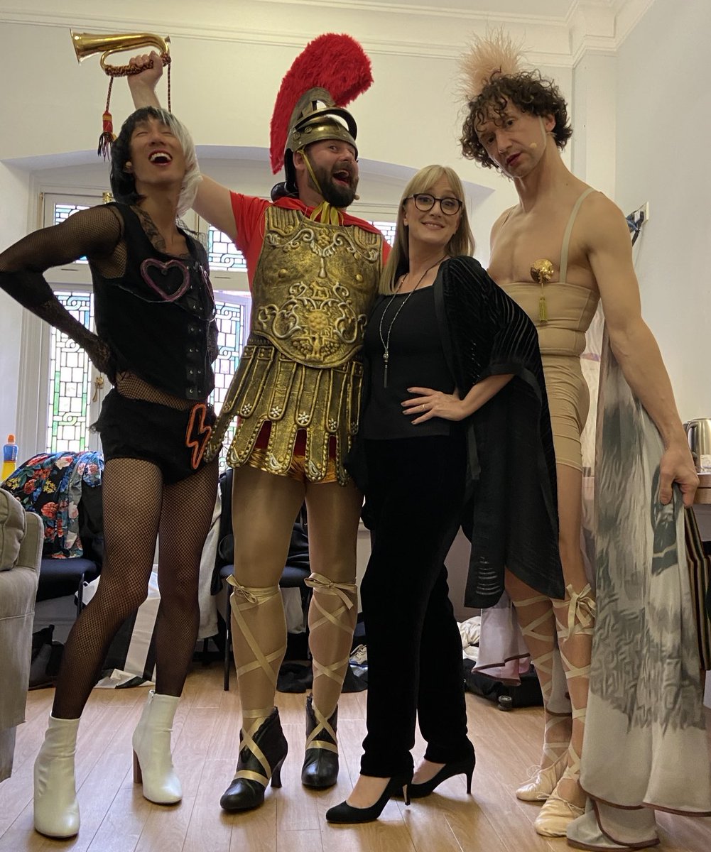 jennarusselluk's tweet photo. Shenanigans in dressing room 1 at the ⁦@cadoganhall⁩  these roomies were the best! ⁦@LdnGMC⁩ #Sondheim #GetAGimmick https://t.co/xYyKvQ3Z5X
