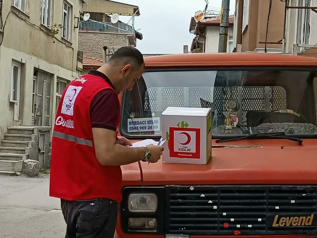Ramazan kolisi dağıtımımız devam ediyor.😊🌙