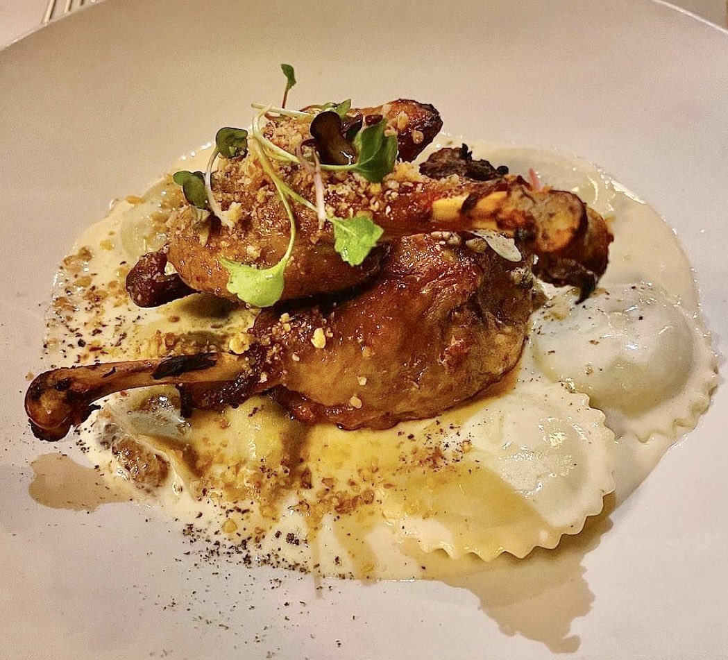 What are you having for dinner tonight?!? Join us on the hill for your choice of hundreds of menu options.
This delicious duck with marscapone ravioli is from @PaneVinoProv 🍴🍷