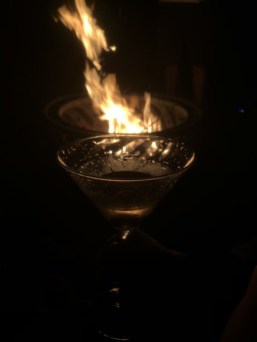 a filthy martini and a fire pit https://t.co/vF0BTvNJfN