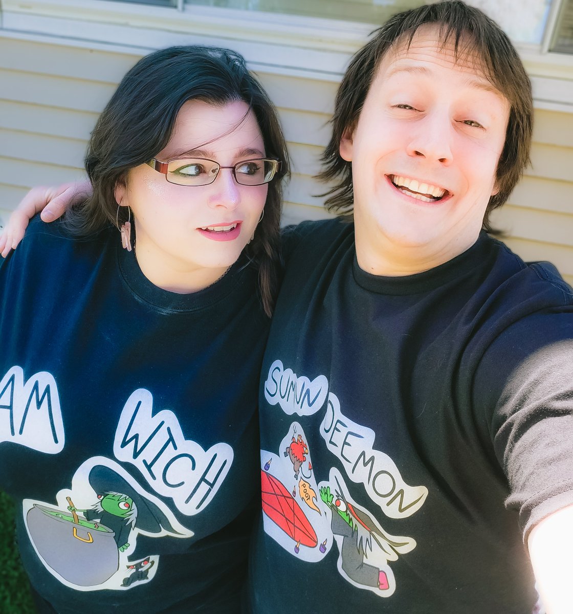 jumiofdiamonds's tweet image. We're selling T-Shirts! Introducing Bad Wich. She isn't the best at magick...

We have 4 limited designs (in various colors) sizes SM-5XL available now with more to come in the future!

Check it out: etsy.com/shop/UnderFull…

Art is by @Evanjennings64