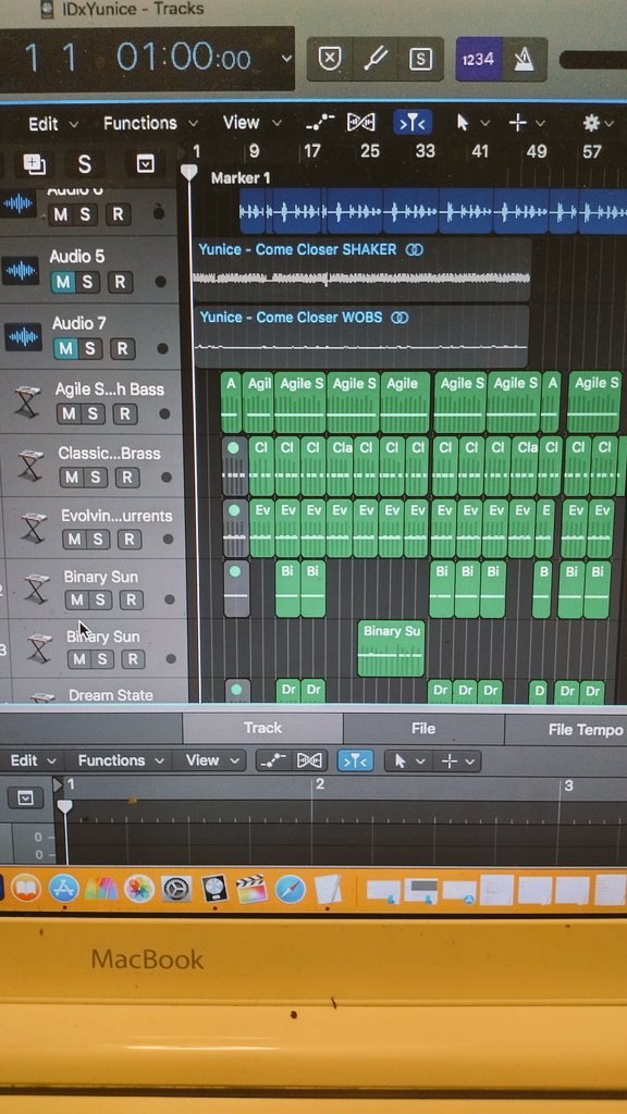 enfinitydragon's tweet photo. I'm so #sick I'm so #hot I, I, I #cantstop
@YuniceMusic x @EnfinityDragon #Collab in #production #Hypertribe https://t.co/UoJfF7HJwM