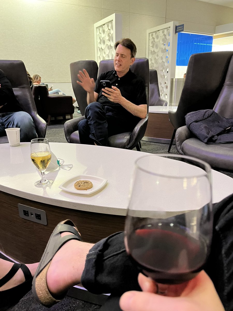 kinson_jeff's tweet photo. When choosing a mentor there are many important things to consider. Like will they get you into the sky club for a 3 hour layover during conference travel? https://t.co/0Yt2wwzLYx