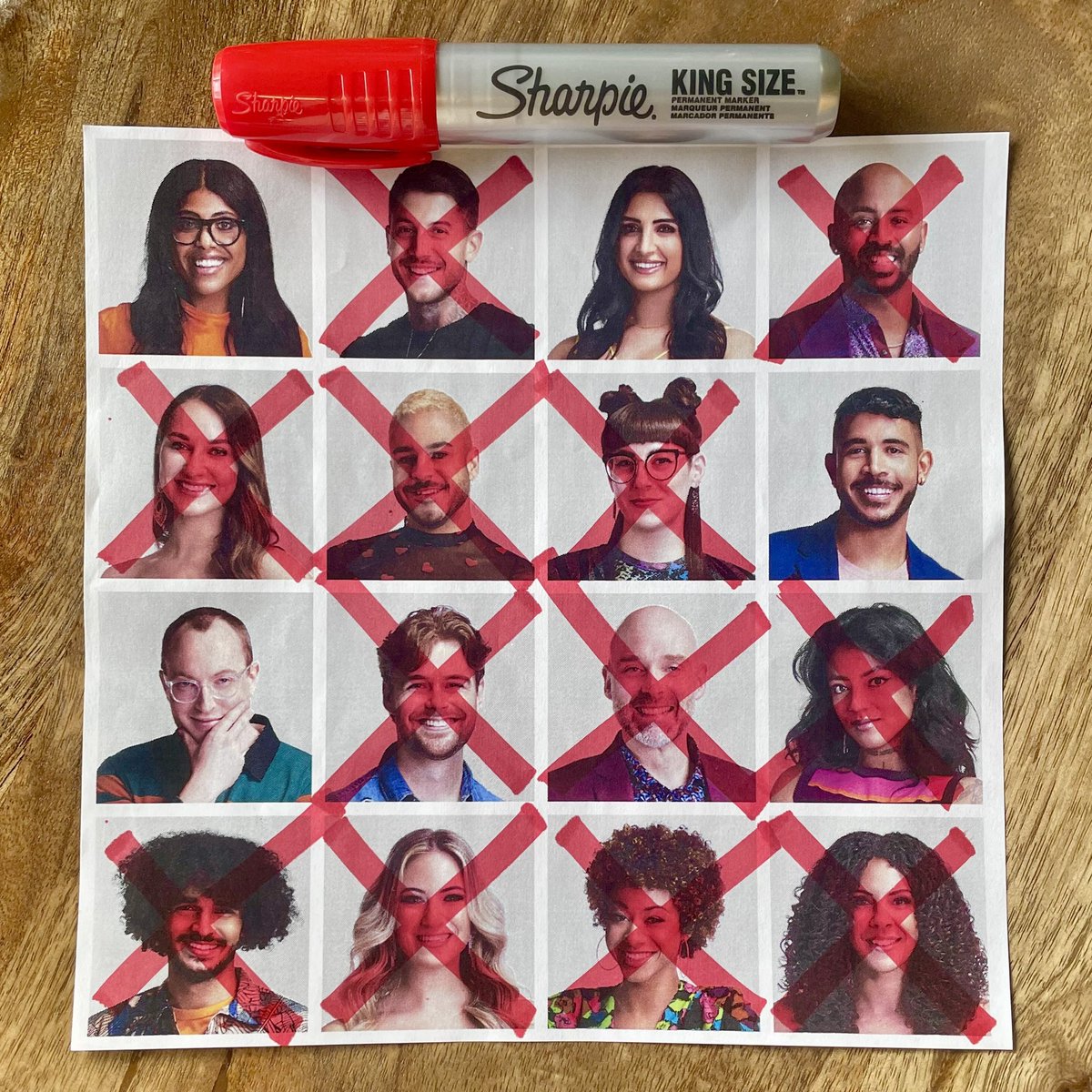 arisacox's tweet photo. The Red Sharpie is back.
SOMEBODY HOLD ME β
#BBCAN10 #Final4 @BigBrotherCA @GlobalTV #RedSharpie #EndGame https://t.co/ZaogDbYVoK
