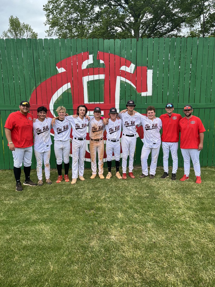 TheHillBasebal1's tweet photo. Class of 2022 ❤️ #STANGS https://t.co/KoeKqhBILO