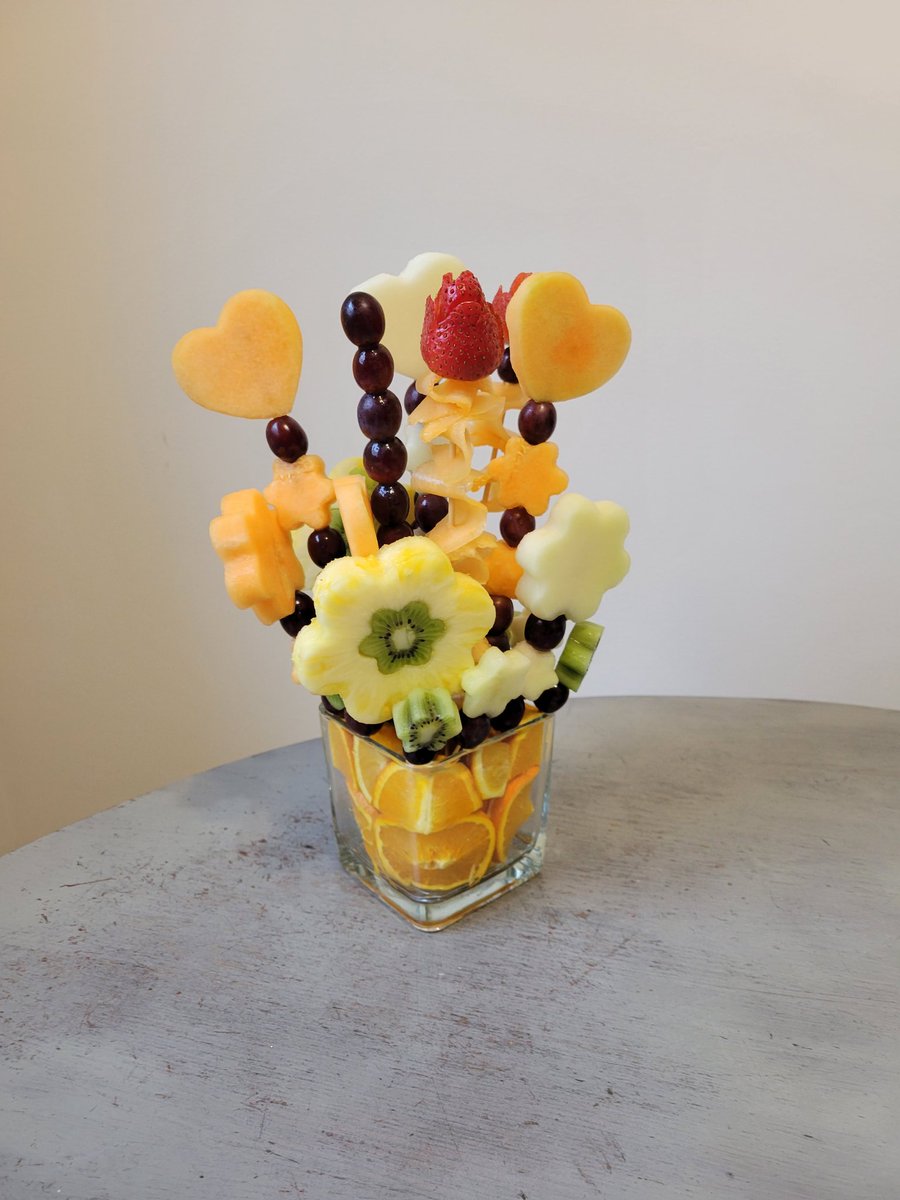 FabulousStop's tweet photo. Mother's Day is a week away. How about a fruit bouquet? https://t.co/h6ZfM0xnr7