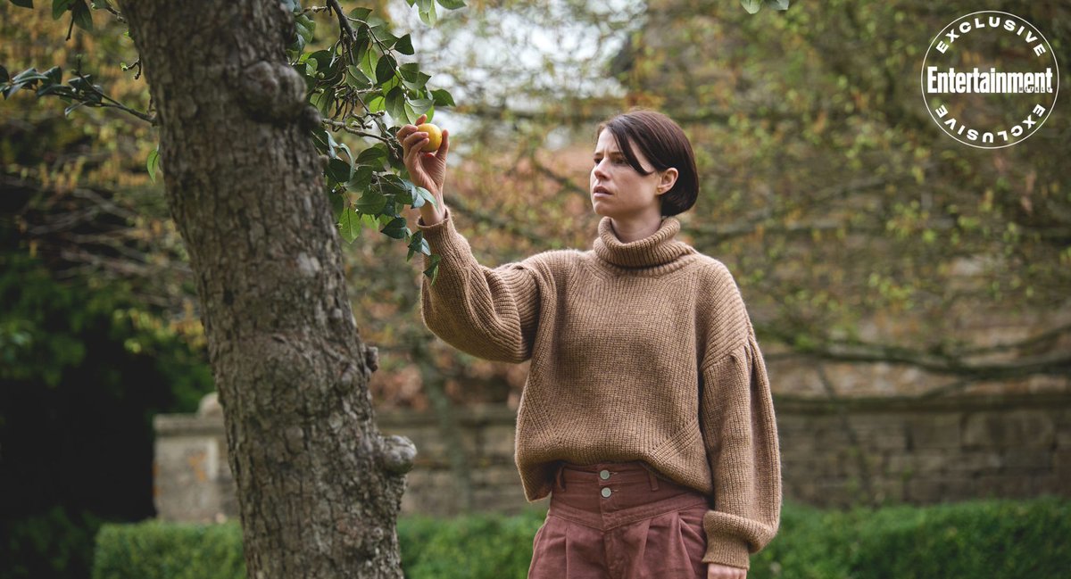 jbuckleycom's tweet photo. 📸: Jessie Buckley as Harper in #MEN via Entertainment Weekly. 

In theaters May 20th! https://t.co/6lvRLgyYXs