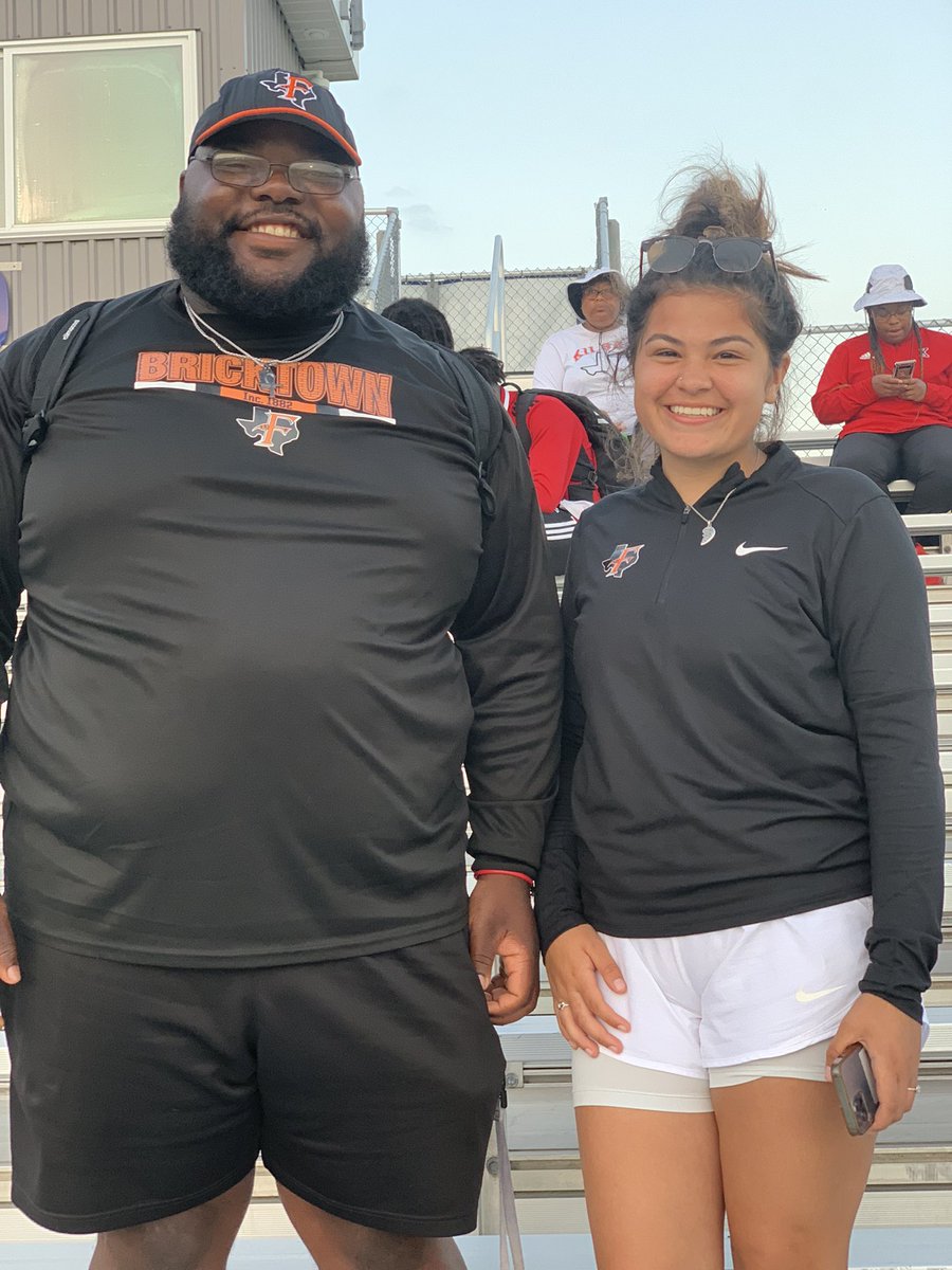 Kostin Wallace tweet media