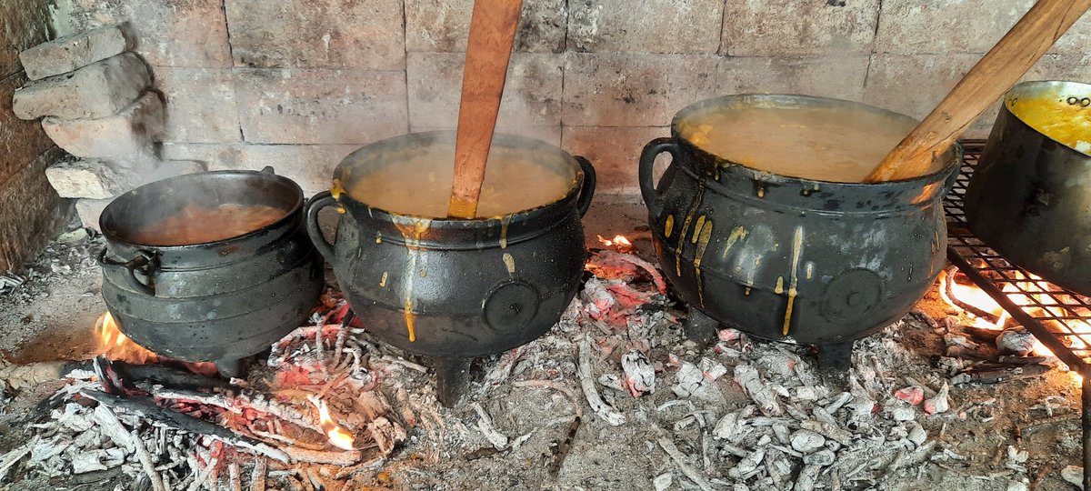 Qué cosa más rica el #locro
Eso sí, yo me adelanto y lo hago el 30/04 para no trabajar el 01/05 😉
