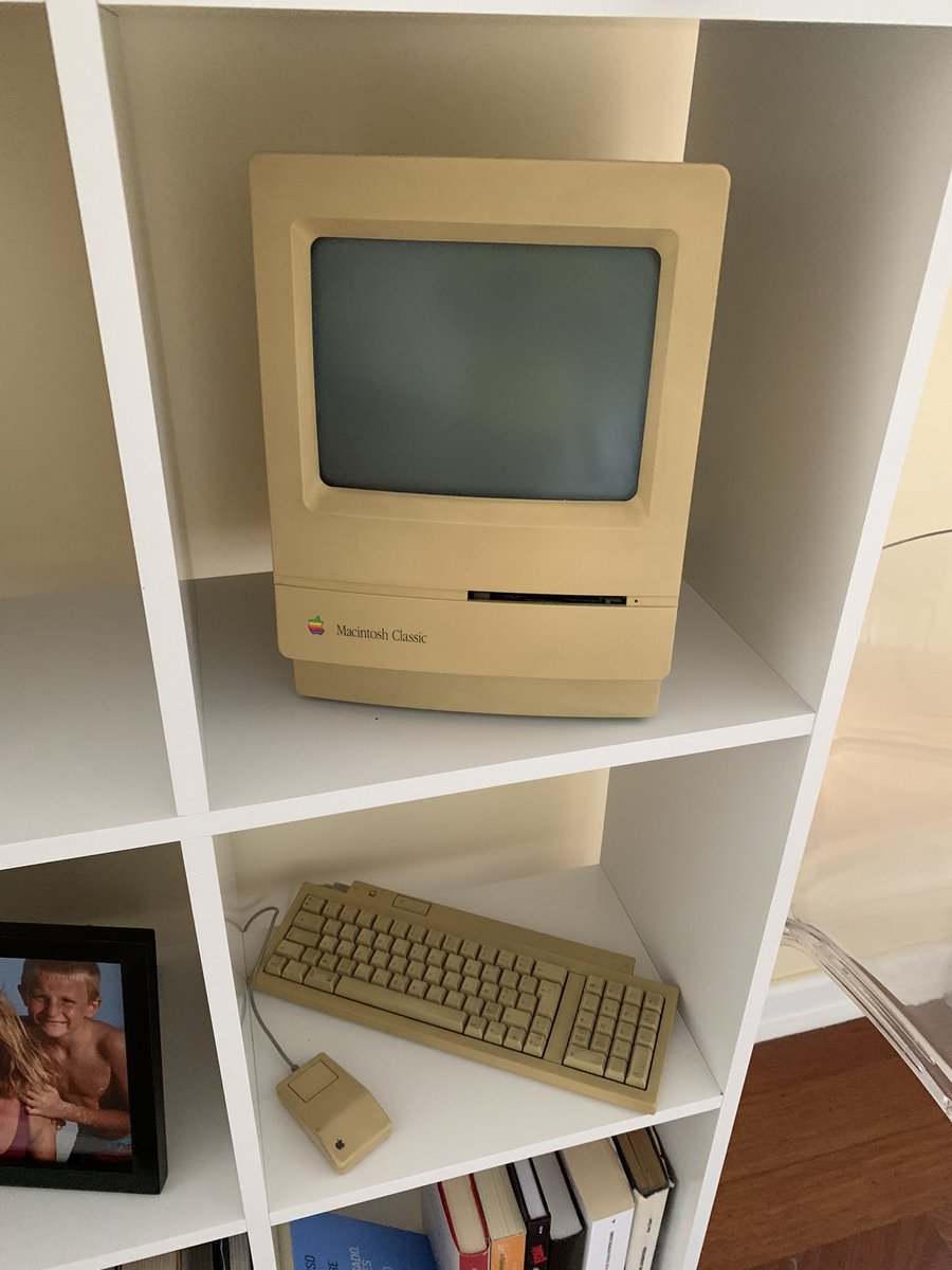 O PC com o qual escrevi minha tese de graduação…. Pré-história. 👨‍🎓 💻 🦕