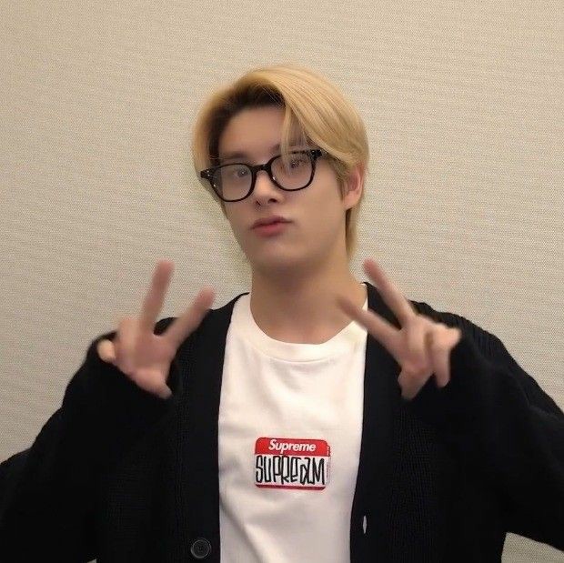 seiiko2k's tweet photo. see you, #KFiestaLeniKiko ! 🧸

@KPOPSTANS4LENI #kfiestara https://t.co/qEF0GRG7rQ