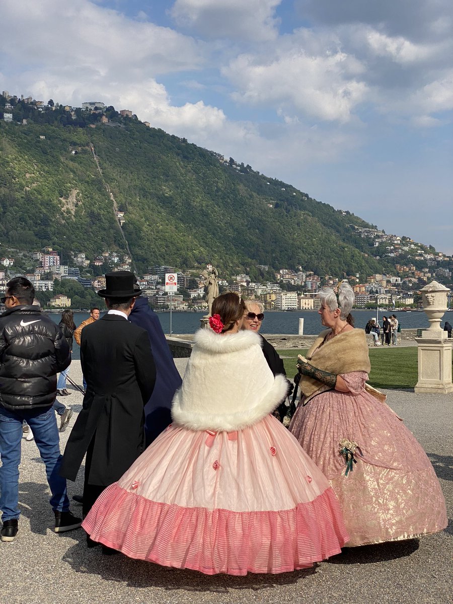 AnnickVaesken's tweet photo. Casual en lago di como hoy ✨✨ me sentí en Bridgerton 🥲🤍 https://t.co/yd2Ov6dad9