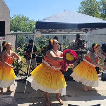 MySisters_House's tweet photo. Thank you for coming out to help us kick off #APIHERITAGEMONTH!

#APIwomen #mysistershouse #japantownsacramento #japantownsac #SupportSurvivors #supportwomen https://t.co/rXqpb4BMz2