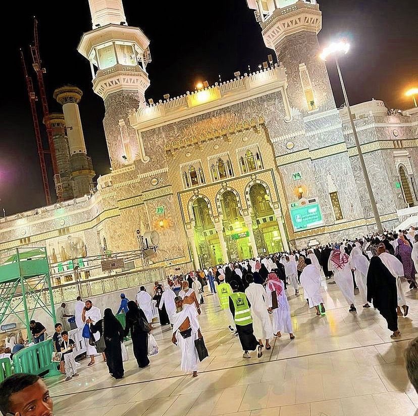 watchyourplate_'s tweet photo. Ramadan Umrah 2022. 

Alhamdulilah, Allah has blessed me to bring my mum and complete umrah and Inshallah not for the last time. 

May Allah accept all our duas and repentance and make everyone in the ummah come to his holy land. 

Ameen 🤲🏽 https://t.co/fmbr1rDuFr