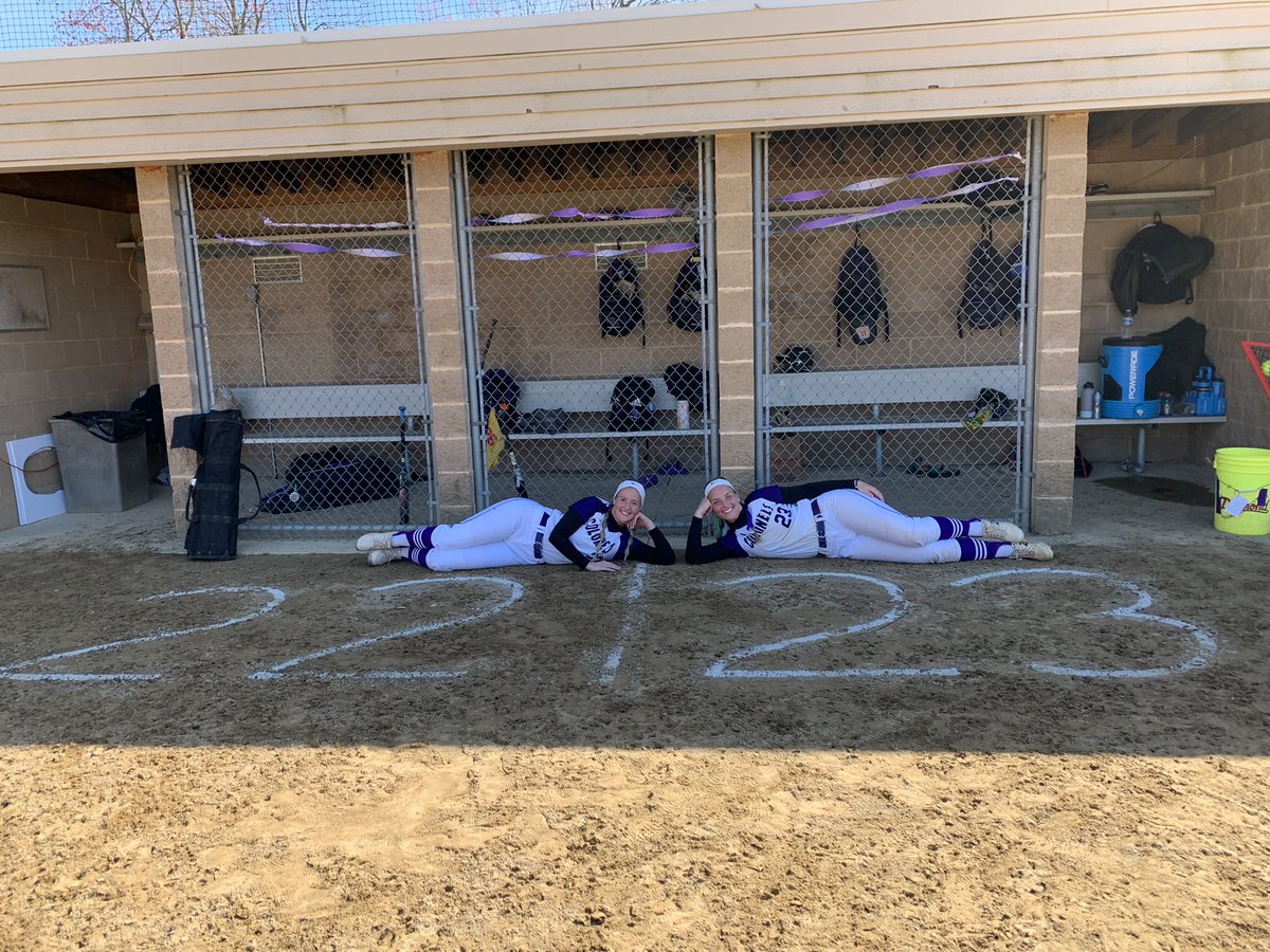 TracyKulpa's tweet photo. Curry College Softball Senior Day 🥎@siennakulpa @CurrySoftball 💜🤍 https://t.co/zs06aMHNMQ