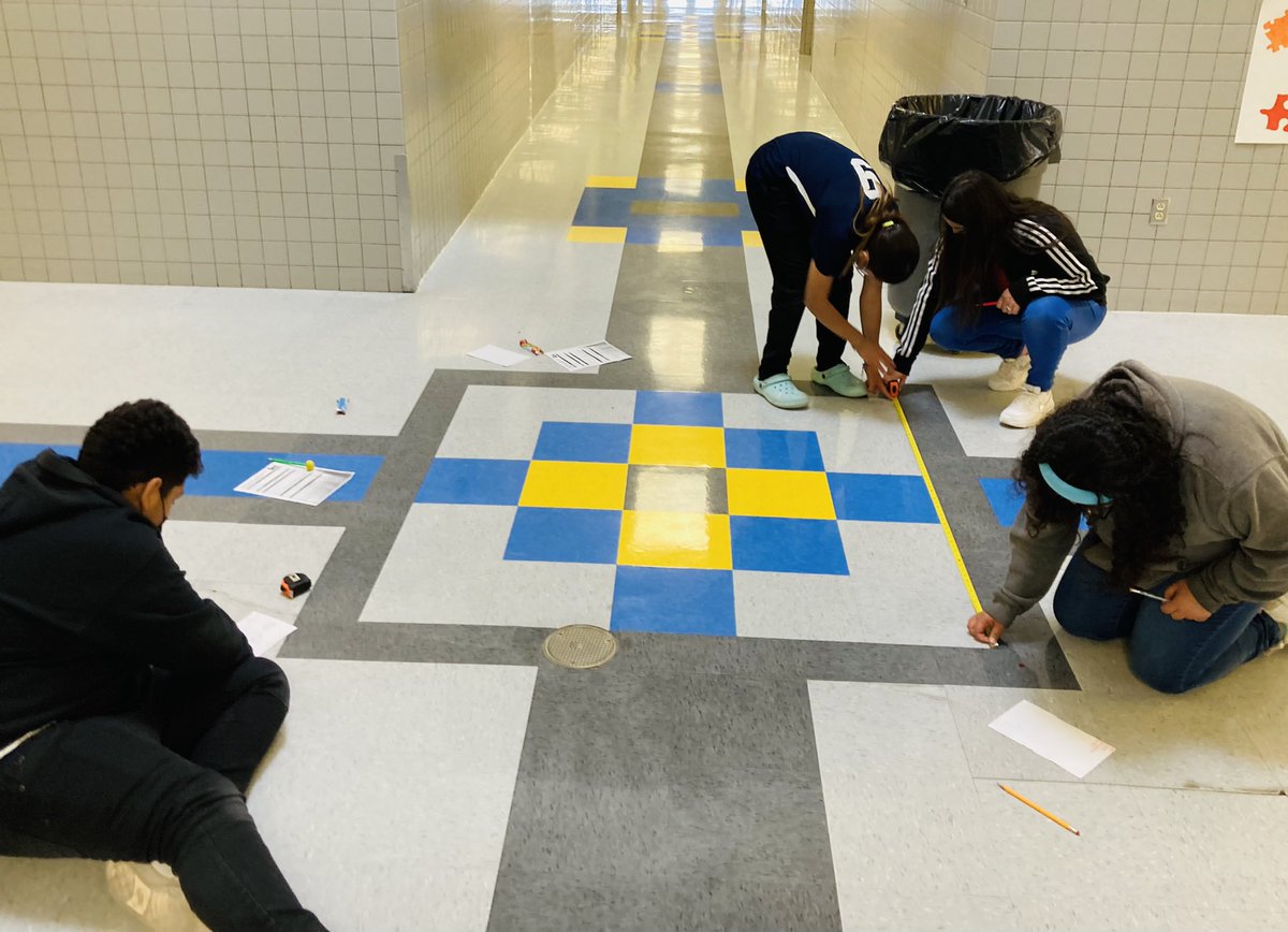 EAnderson_DWS's tweet photo. Real hands-on exploring and making Area and Circumference connections on campus this beautiful Saturday morning! @DW_K8S @MrsPacheco_DWS @HValverde_DWS @MSerros_DWS @rguerrero_DWS #TeamSISD https://t.co/DbdCrZbkaU