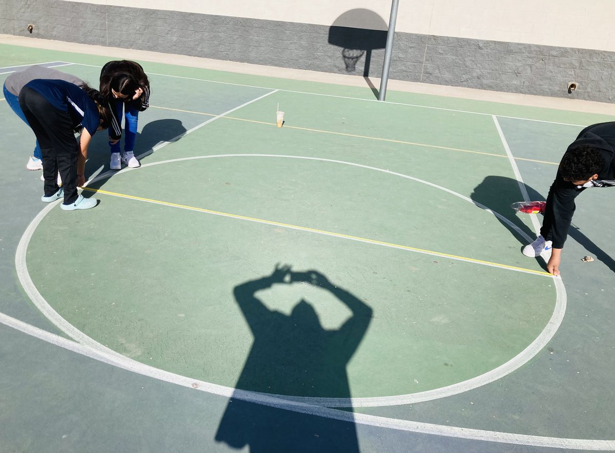 EAnderson_DWS's tweet photo. Real hands-on exploring and making Area and Circumference connections on campus this beautiful Saturday morning! @DW_K8S @MrsPacheco_DWS @HValverde_DWS @MSerros_DWS @rguerrero_DWS #TeamSISD https://t.co/DbdCrZbkaU