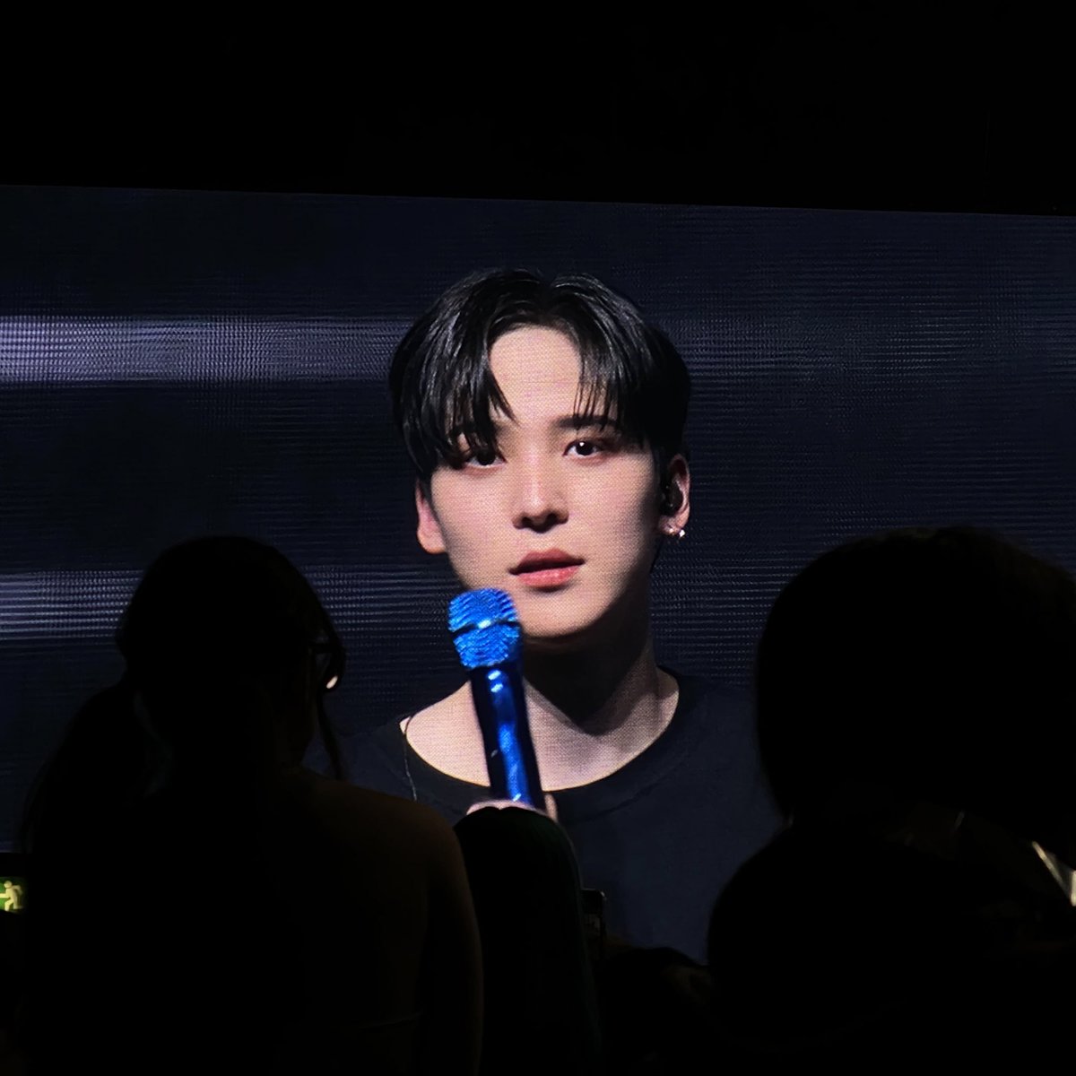 best shots i’ve taken today yunho looked absolutely divine