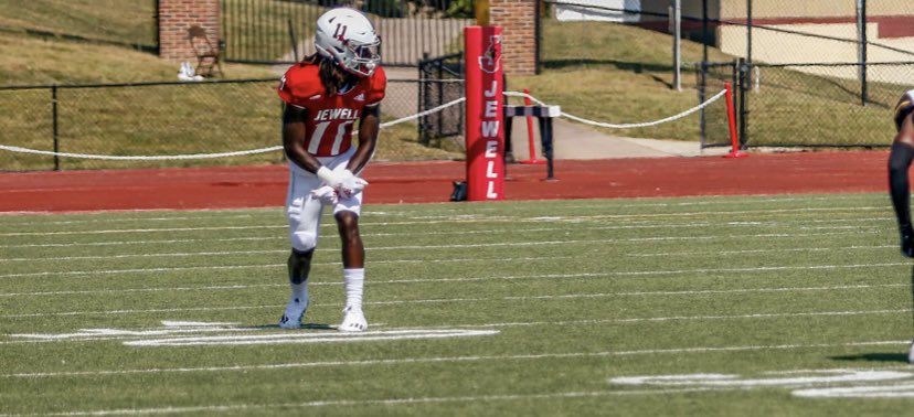 Had a great unofficial visit at <a href="/JewellFootball/">William Jewell Football</a> today before the Varsity Combine <a href="/Varsitycombine1/">KC Varsity Combines</a> Thank you <a href="/Coach_CAnderson/">Coach CA</a> , <a href="/coachsweetlou/">Louis Cortes</a> , &amp; <a href="/coachKastens/">Alex Kastens</a> for having me!