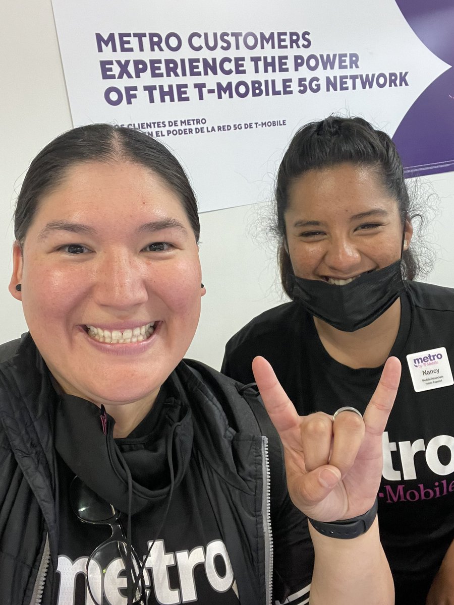 It’s a bittersweet see ya later 👋 to my Zizzo Eastridge Mall Team. Been through a lot at this location with the impacts of the pandemic. Such a resilient team!  Last event, on this last Saturday of month. 🤩😏😢