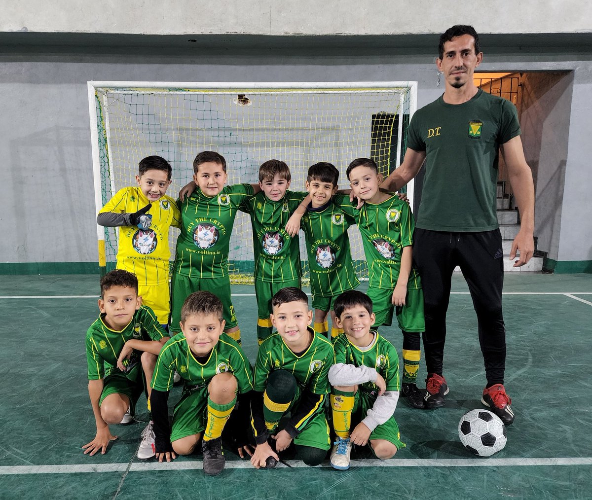 ClubDefCastelar's tweet photo. Primera fecha del Torneo de Liga Argentina de Baby fútbol!
Cat 2014 estrenando camisetas!
Gracias @VoltInuOfficial por seguir apoyando a nuestros chicos!
🔰⚡⚽ https://t.co/M4tsPccrlJ