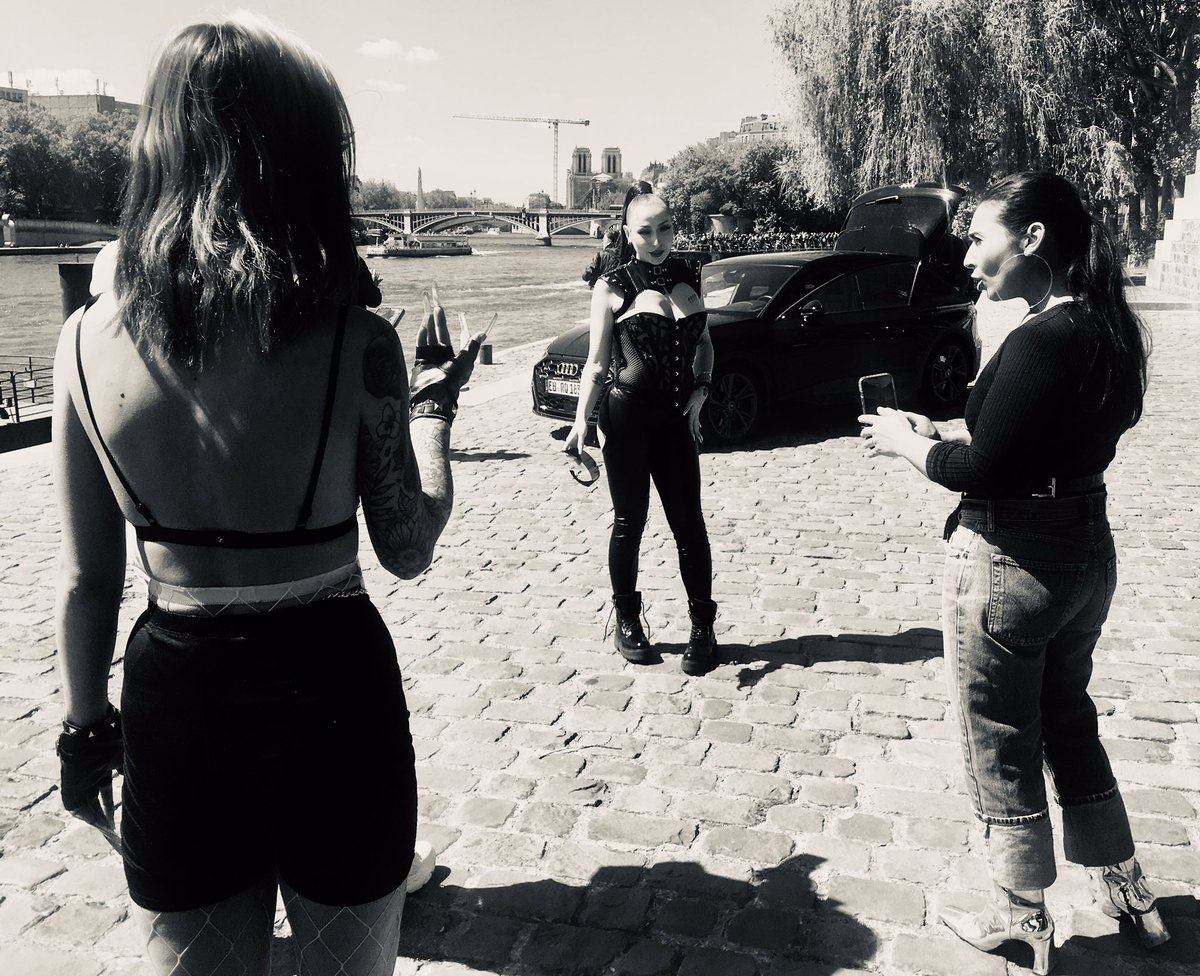 cebcyber's tweet photo. Quelques images du tournage du clip avec French Rap Queen 
❤️👑❤️ https://t.co/nRD6D81MYu