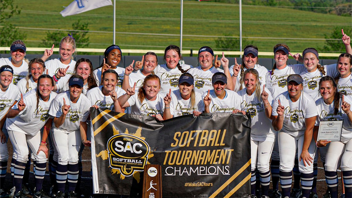 LMURailsplitter's tweet photo. 𝓣𝓱𝓮 𝓯𝓲𝓻𝓼𝓽 𝓸𝓷𝓮 𝓲𝓼 𝓽𝓱𝓮 𝓼𝔀𝓮𝓮𝓽𝓮𝓼𝓽 🏆

@LMU_Softball win their first @SAC_Athletics 𝙏𝙤𝙪𝙧𝙣𝙖𝙢𝙚𝙣𝙩 𝘾𝙝𝙖𝙢𝙥𝙞𝙤𝙣𝙨𝙝𝙞𝙥 𝙤𝙣 𝙝𝙤𝙢𝙚 𝙨𝙤𝙞𝙡 🥎🎉🥇

#GoSplitters https://t.co/McIujjKXBT