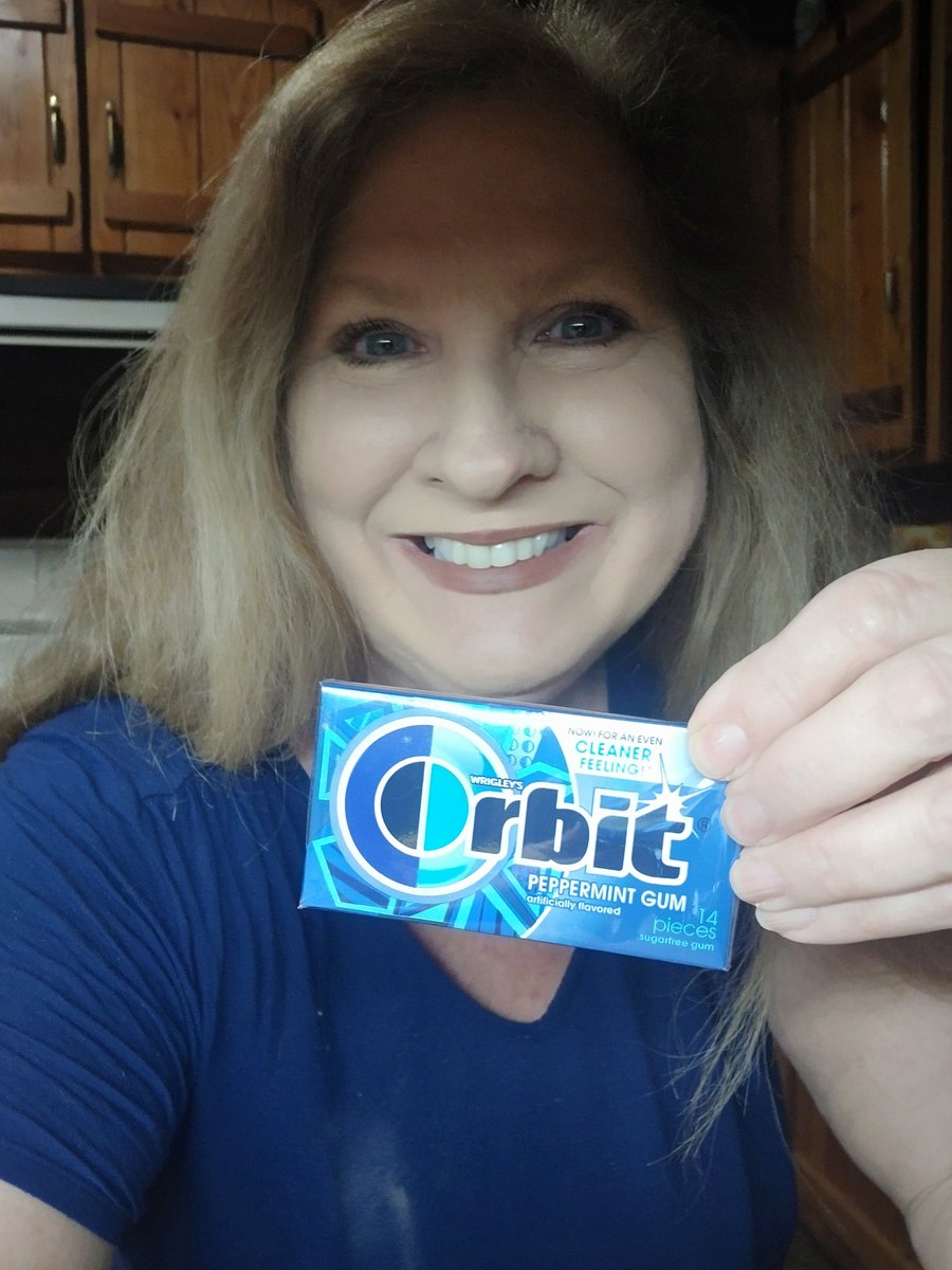 Snickerdoo2's tweet photo. #ChewItBeforeYouDoIt #Sweeps Everyday I chew before I get to work with my staff! https://t.co/9dTypkqRd8