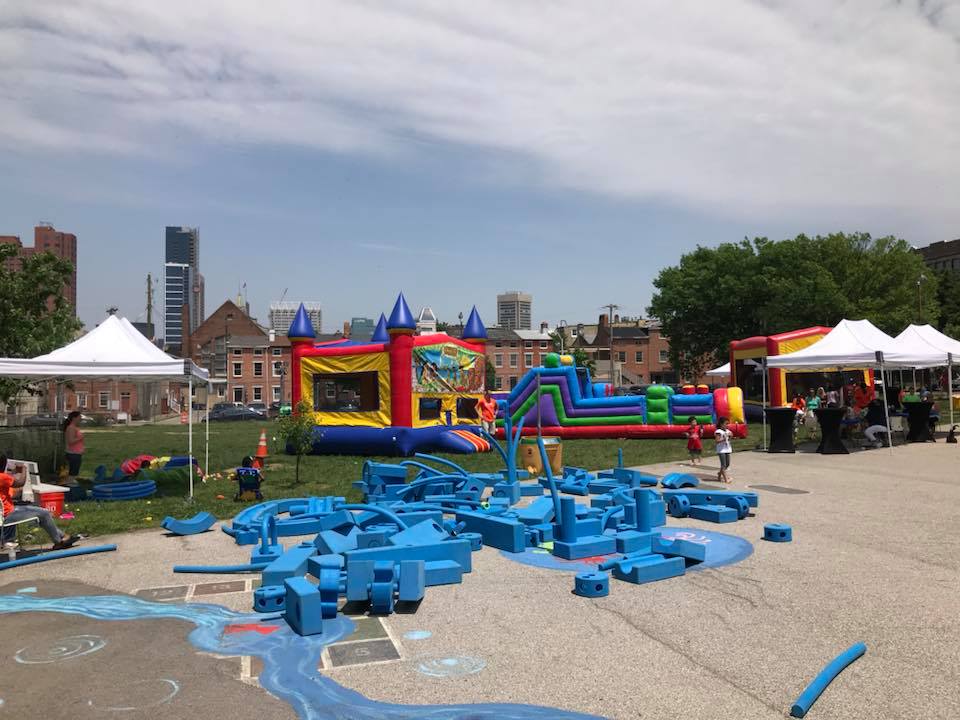 FHPSVoices's tweet photo. One week away!! Everyone is welcome to Spring Fling, Prep's carnival-style community event, May 7, noon-5 pm. 
🎟️In the meantime, the auction goes live on May 1: https://t.co/AkclctiEb0
🎟️And the raffle is live now:  https://t.co/AWsgB42rH0 https://t.co/guracxju0R