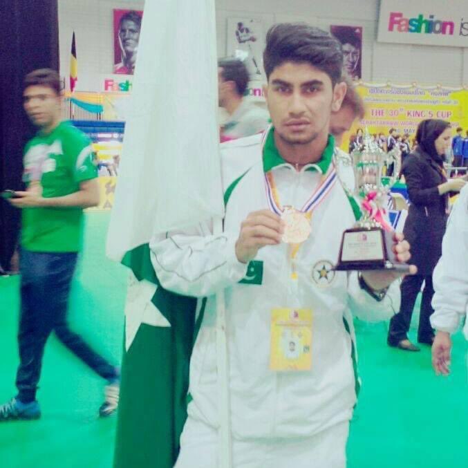 I am Gold Medalist .
#letsconnect 
#hishamsarwar 
#SaqibAzhar