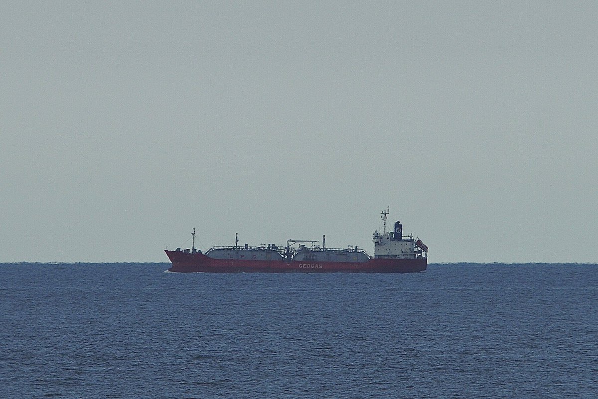 johnmorgan726's tweet photo. The RENAUD, IMO:9806720 en route to Norfolk, Virginia, flying the flag of Panama 🇵🇦. #Geogas #LPGTanker #Renaud #ShipsInPics https://t.co/GuSCibLPjd