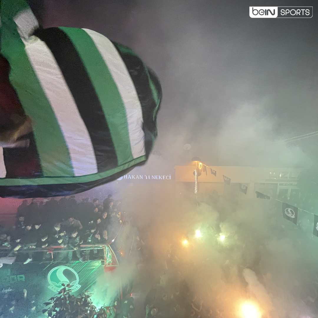 5️⃣4️⃣ Sakaryaspor, şampiyonluğu doyasıya kutluyor! 🟢⚫