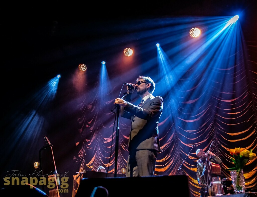 snapagig1's tweet photo. Neil Hannon of @divinecomedyhq tonight in York. 

#neilhannon #divinecomedy #snapagig #yorkbarbican https://t.co/Xjiun6wIop https://t.co/Mo0OaSQ9tB
