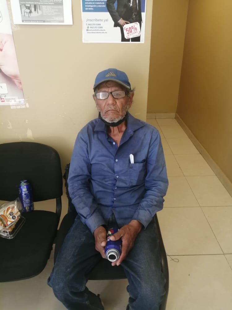 ‼️ Servicio Social ‼️

Se trata de localizar a familiares del Sr. Jesús Rodríguez Ozuna, está siendo resguardado en las instalaciones de la Comandancia Nuevo Hermosillo, ya que no recuerda su domicilio.